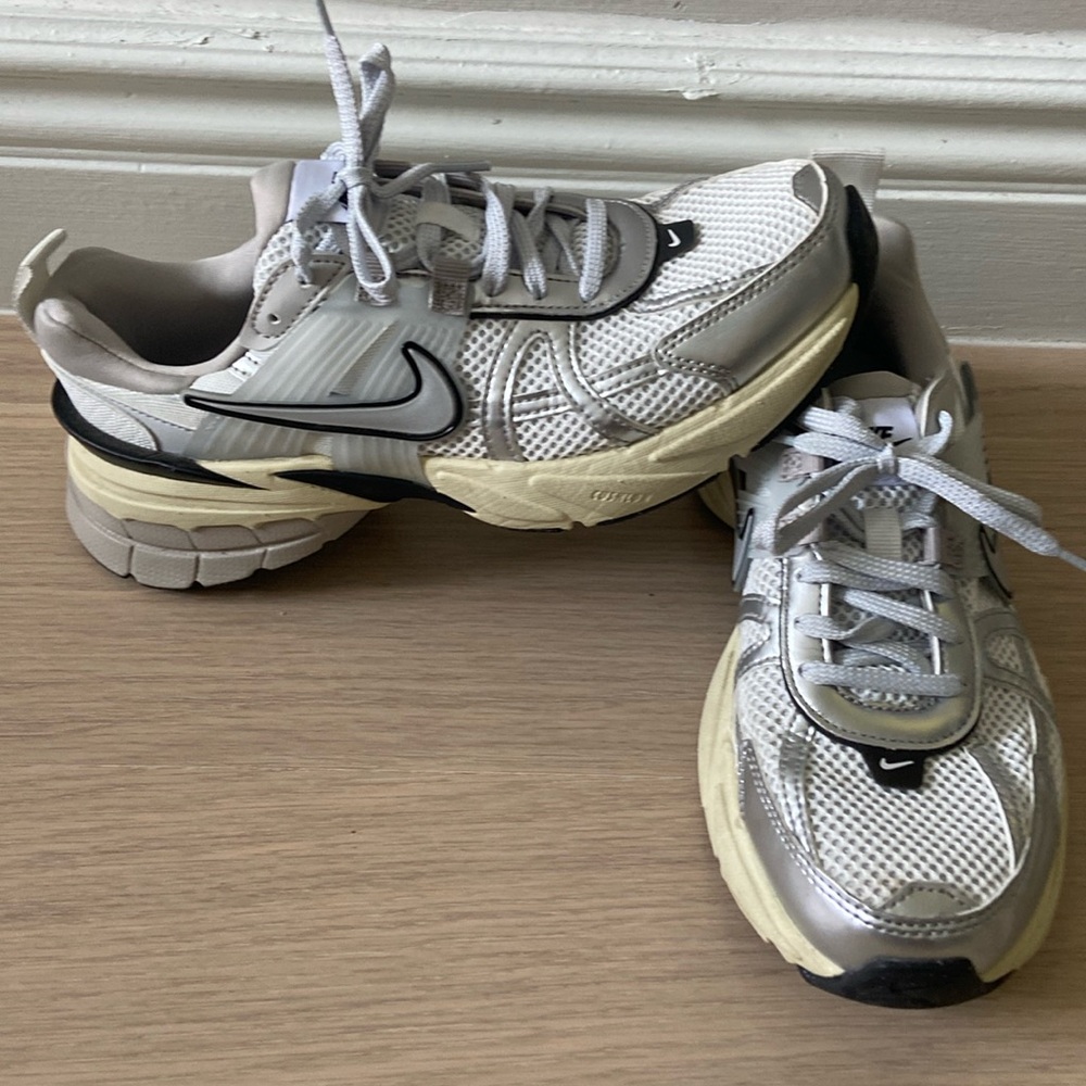 Women’s Nike V2K run sneakers size 7 1/2. White/silver with black detail.